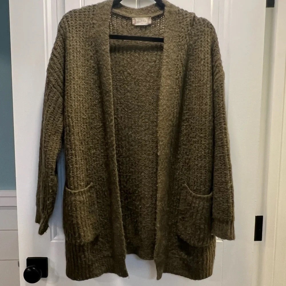 Altar'd State Olive Green Fuzzy Sweater‎ Cardigan. Size S/M.